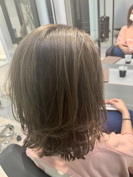 アールサロン オカザキ(Rr salon.OKAZAKI) バレイヤージュ風ハイライト