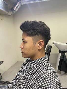 メリケンバーバーショップ フクオカ(MERICAN BARBERSHOP FUK) ビジネスパーマフェード