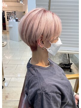 ラウラアンドロー(LAURA&RO) マッシュショート/ピンクベージュ/ハイトーンカラー