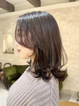ビュートリアム265(BEAUTRIUM 265) ミディアムレイヤー/レイヤーカット/銀座/くびれヘア/アッシュ