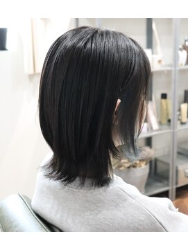 ウィスカーヘアー(whisker hair) ショートウルフ　インナーカラー