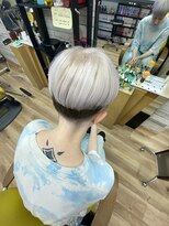 ラッコのおひるね&nbsp;ぶりーちありホワイトカラー