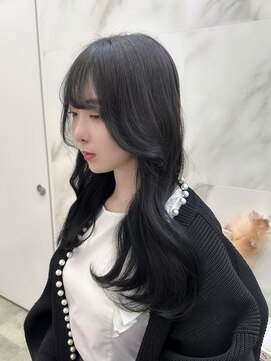 リー 梅田(Lee) 【 miyuu 】ツヤ感あふれるブルーブラック