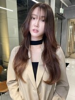 サンバレー(SUNVALLEY)&nbsp;レイヤーカット　ワンカール　シースルーバング　ピンクブラウン