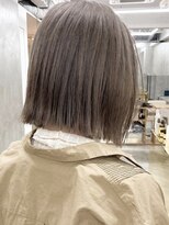 グランツ ヘアー(GLANZ Hair)&nbsp;ハイトーンカラーダブルカラーミルクティーベージュミニボブ