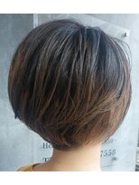 バジオットエイチ(BUZZIoT h)&nbsp;刈上げボブ