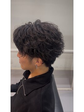 ヘアデザイン ゴドバン(Hair Design Gdobant) フェザーショートフェザーパーマセンターパート1