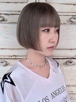 ロリム(RorriM)&nbsp;ミルクティグレージュ × ボブ × ダブルカラー × ブリーチ