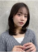 内巻きレイヤーミディアムシースルーバングヘア