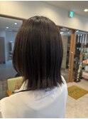 切りっぱなし風ミディアムヘア