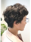 アンニュイショートパーマ