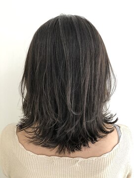 ネイヴィル(navile) オリーブグレージュ×外ハネボブ