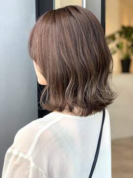 フェーディン(fa/din) 大人可愛いアッシュブラウンミディ