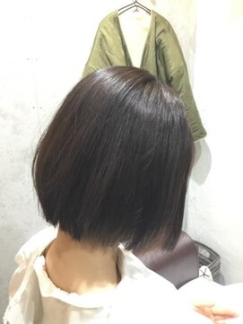 ベソ(Beso) 切りっぱなしボブ
