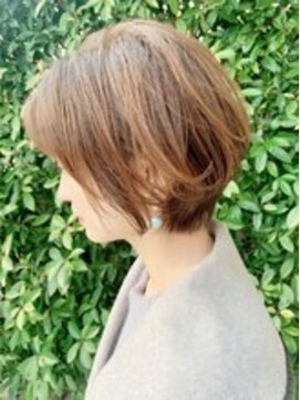 ギミック 自由が丘(gimmick) 大人可愛い20代30代40代前下がりショートボブ丸みショート◎