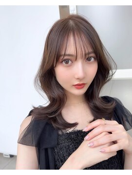 アフロートリノ(AFLOAT Leino) 大人可愛い韓国くびれミディ　レイヤーカット　抜け感顔まわり#