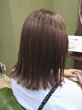 リリス(l'iris) 20代30代艶カラーナチュラルシャギーカットピンクバイオレット