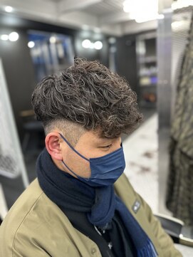 リプレイ 草津店(RIPLAY) ウルフ/アッシュブラック/カルマパーマ/ベリーショート/草津