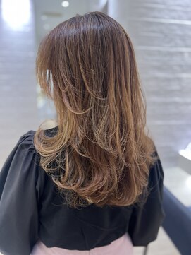 ステア ケース(stair case) 脱白髪染め入門編！ほんのりハイライト×グラデーション