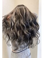 ラグーン(LAGOON)&nbsp;バレイヤージュグレージュハイライトダブルカラーケアブリーチ