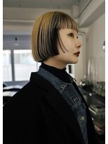 丹&nbsp;部分ブリーチ×ミニマムなミニボブスタイル