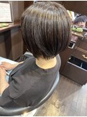 丸み前下がりショートボブ