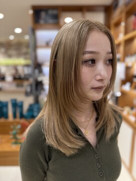 ピークアブー アヴェダ アトレ恵比寿(PEEK-A-BOO AVEDA) ミディアムレイヤー/ミディアムシャギー/顔周りレイヤー