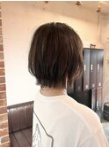 ピンクベージュレイヤーボブニュアンスカラー外ハネボブショート