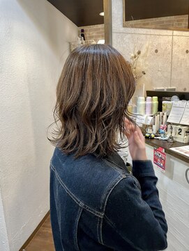 クオート(quoit) 【堀江】大人女性に贈る「柔らかミディアムレイヤー」