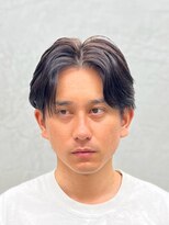 サームマン 人形町(SARM MAN) 自然な毛流れで仕上げるセンターパートミディアム