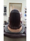 髪質改善ストレートで大人可愛い外ハネの暗髪ツヤ髪白髪染め