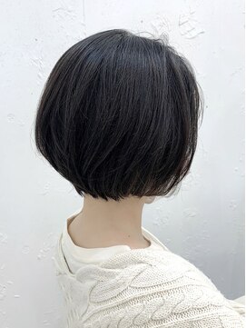 ロミー 本厚木(ROMMY.) ひし形シルエット・骨格補正・小顔ショート