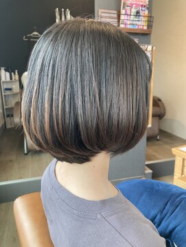 アンバー(amber) グラデーションボブ