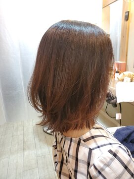 モンプルポ(momp repos) 外はねボブ／ナチュラルベージュ／ツヤボブ