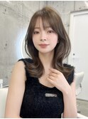 大人可愛いくびれヘア＊外ハネミディアムミルクティーベージュ
