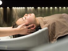 エーヴの雰囲気（眠りを誘うラグジュアリーベッドでのヘッドスパが全てのコースに）