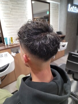 ロワジール 松戸店(Loisirs) スキンフェード×ニュアンスパーマ