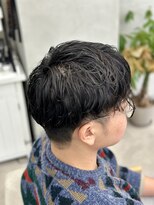 レヴィア(REVIA)&nbsp;メンズカットニュアンスパーマスタイルツーブロック刈り上げ