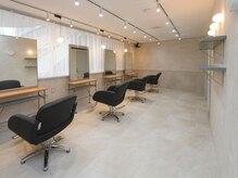 アグ ヘアー アイズ 関店(Agu hair I''s)の雰囲気（ゆったり寛げる居心地の良い空間です。）