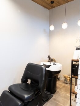 ビューティー サロン ウララ(Beauty Salon URARA)の写真/【ESTESSiMO】で整える、やさしく深まる本格ヘッドエステ。日々の疲れを、頭皮からそっとほどいてー
