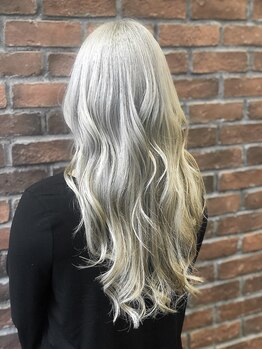 ランズヘアー(LAND’S HAIR)の写真/≪学割U24≫でオトクに可愛く綺麗に♪小顔カット,ダメージレスカラー,トリートメントで爆美女完成☆
