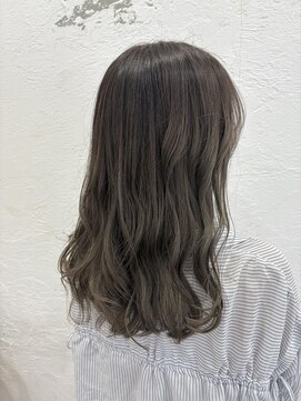 フィオ(fio) 【fioフィオ】透明感!オリーブグレージュ