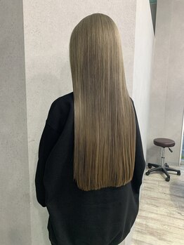 長さを変えずに印象を変える◎抜け感のある長めスタイルは《Hair...DiA》に是非お任せください！