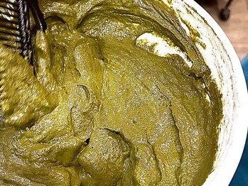 haoRa【3/20オープン(予定)】の写真/製造過程でオーガニック認証を取得しているヘナを使用。悩みに合わせて調合する大人のための上質カラー