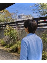 テントヘアー(tent hair)&nbsp;ナチュラルに決まる大人メンズスタイル