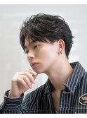 メンズカット無造作黒髪スパイキーショート刈り上げビジネス流行