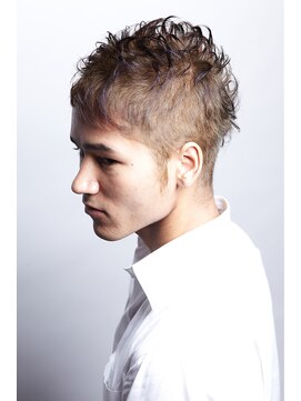 リブレ(LIBRE+hp) ■くせ毛をいかした刈り上げソフトモヒカン