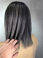 テテ(TETE) バレイヤージュグレー 長堀橋×心斎橋