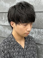 ヒュイル バイ ニアウ(Hwyl by Niau) メンズマッシュセンターパートスパイラルパーマニュアンスパーマ