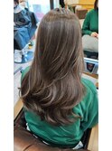 大人かわいいくびれミディラベンダーインナーカラー